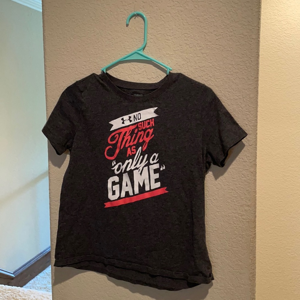 Gray Under Armor Short Sleeve T-Shirt